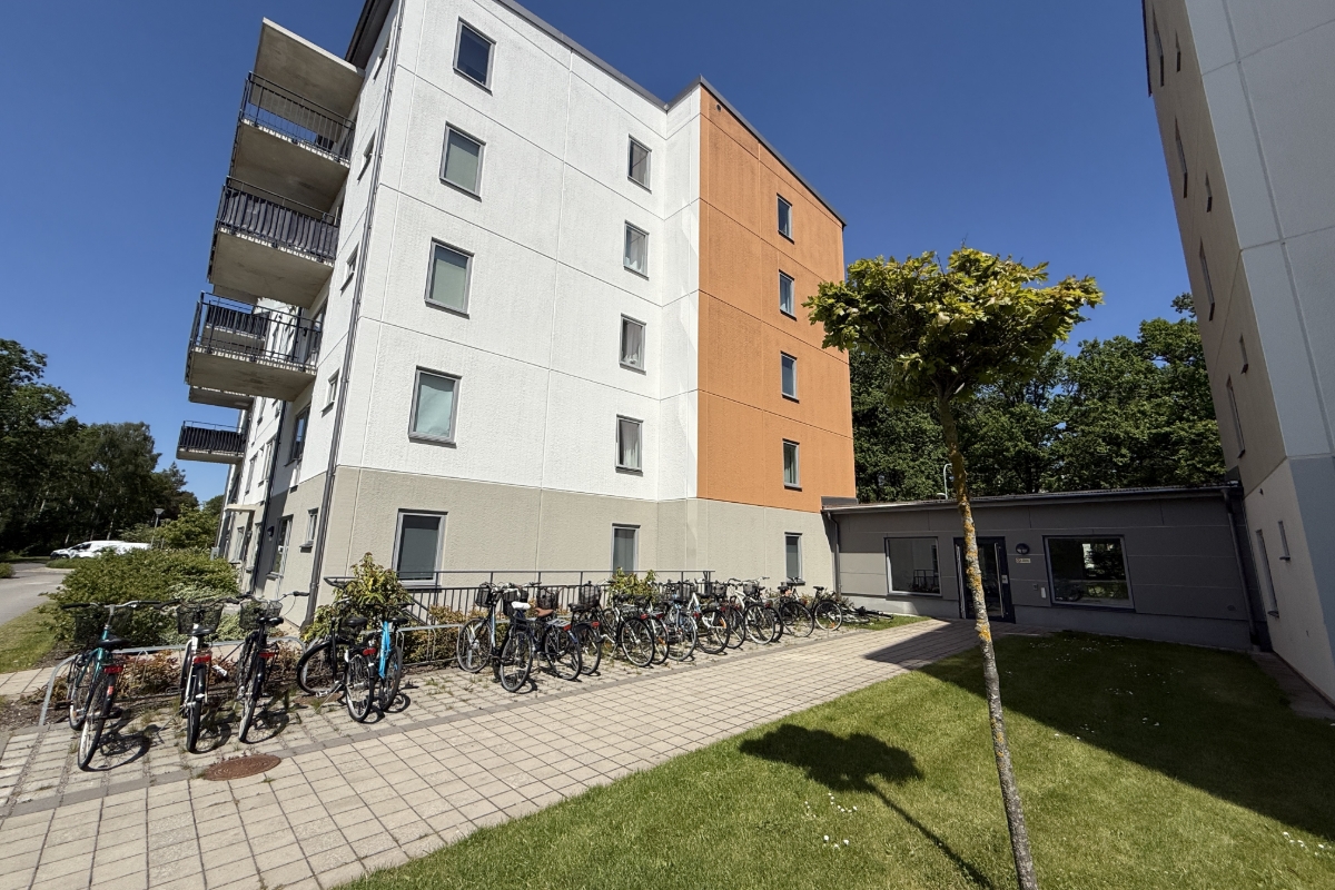 Kungsgårdsvägen 23, bild 1 av 8